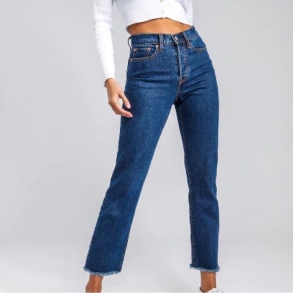 Levi’s Premium Wedgie Straight Below The Belt Raw Hem Button Fly Ankle Jeans 24 - Picture 3 of 16